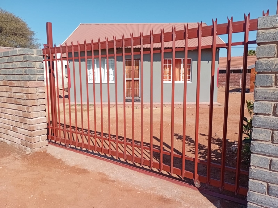 To Let 2 Bedroom Property for Rent in Kathu Northern Cape